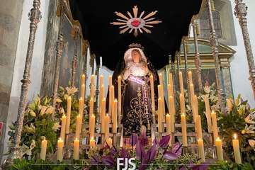 Preparación de los pasos de la Semana Santa de San Juan/Francisco Javier Santana.